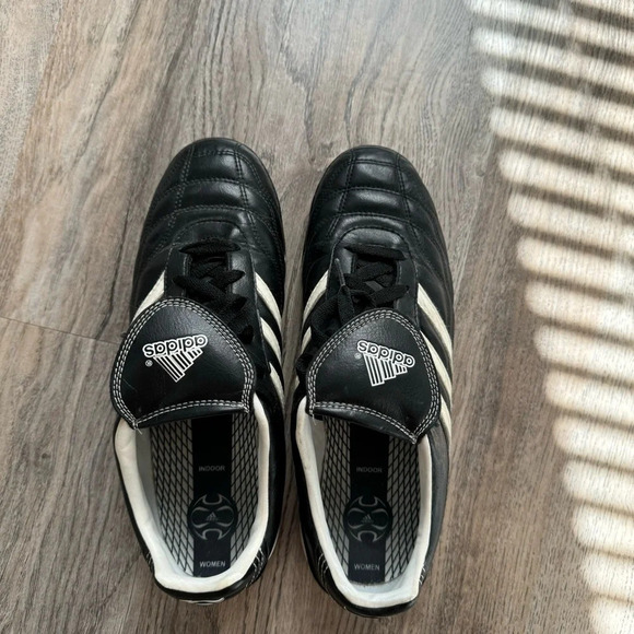 Adidas  Black White sneakers size 7.5 - Picture 4 of 11